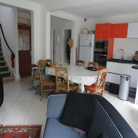 Casa de Férias House Abatilles Quartier Arbore Trois Chambres Huit Personnes